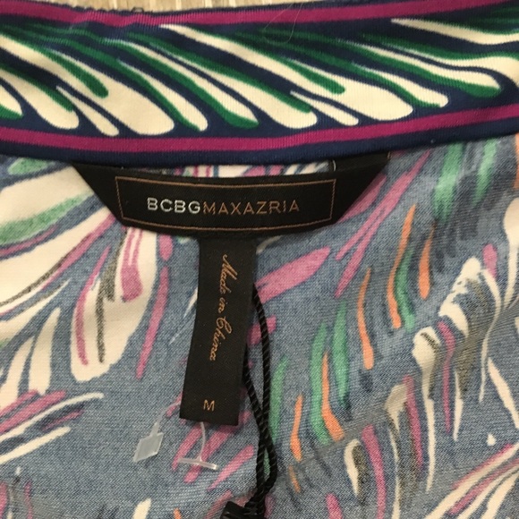 BCBG top M long sleeve V-neck great shape! - Picture 4 of 6